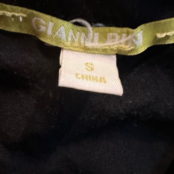 Gianni Bini Floral Embroidered Off-Shoulder Top with Adjustable Straps S EUC - Picture 8 of 9